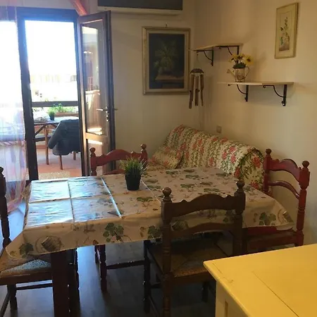 Casa Oasi فولّونيكا